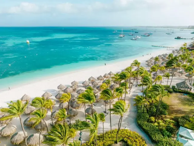 Hilton Aruba Caribbean Resort & Casino | prive strand